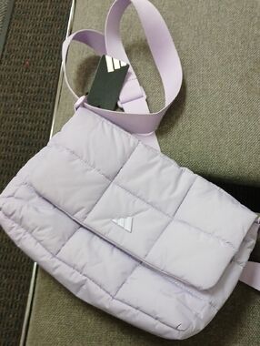 NWT ADIDAS PUFFER BAG LIGHT PURPLE COLOR